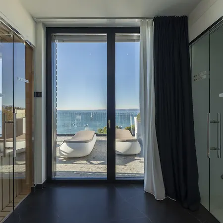 Maisonme Boutique (adults Only) ホテル 4*