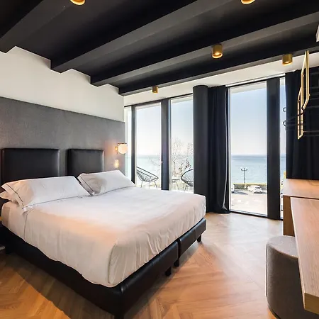 ホテル Maisonme Boutique (adults Only) 4*