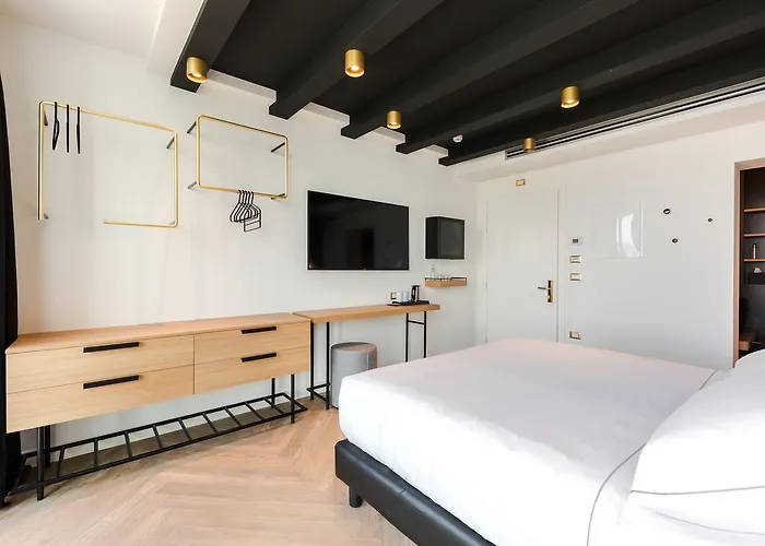 Maisonme Boutique (adults Only) باردولينو